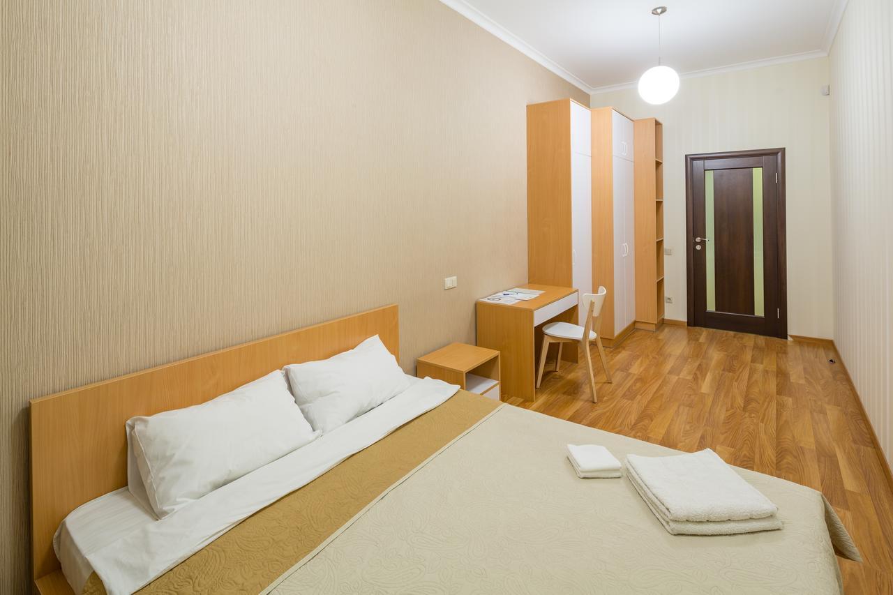Apartment On Svobody Avenue 25 Lviv Exterior photo